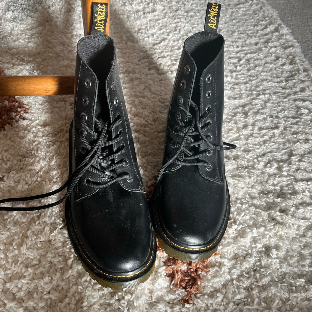Dr.martins black leather combat boots - Luana